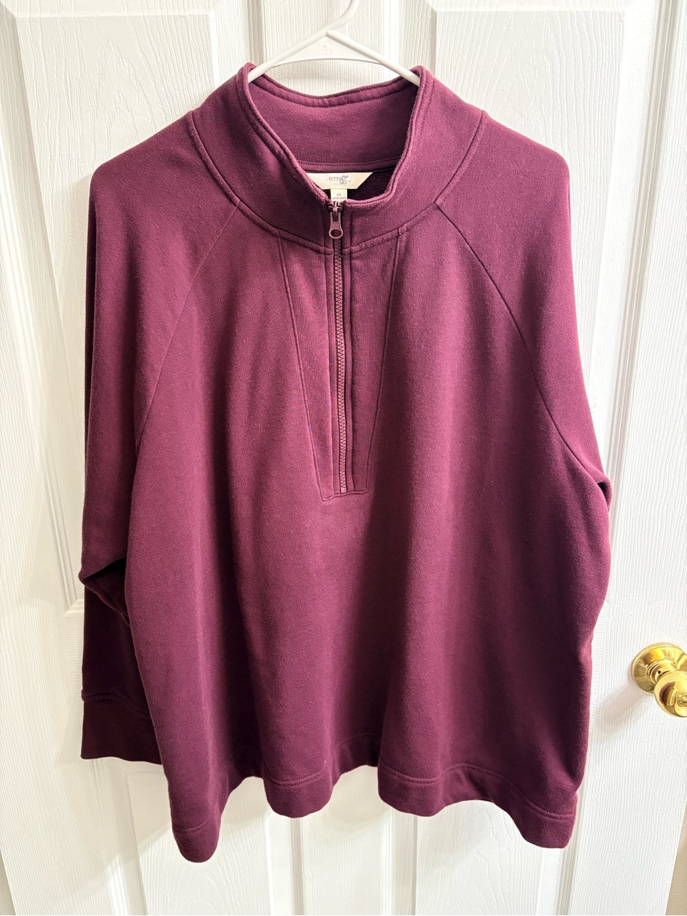 Women’s Quarter Zip pullover